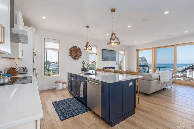 4 Atlantic Avenue, Seaview, NY 11770