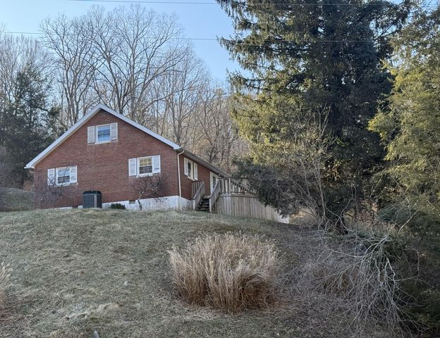 130 Highway 290, Mckee, KY 40447