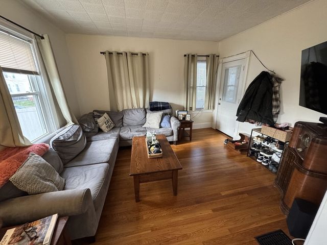 31 Mulberry Street 1, Attleboro, MA 02703