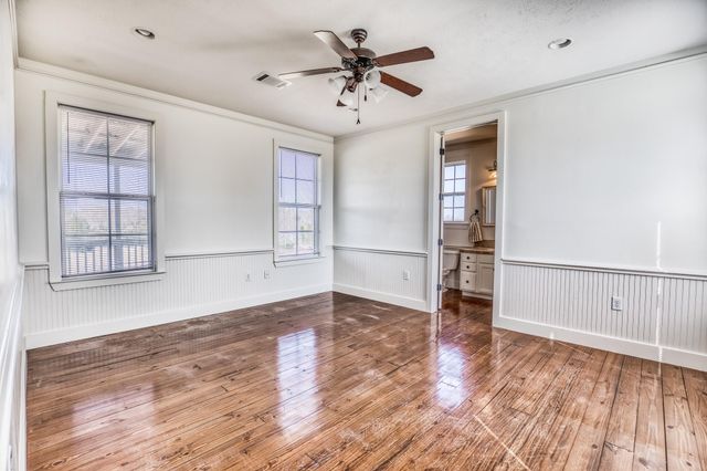 3831 Meadow View Lane, Fayetteville, TX 78940