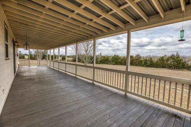 3831 Meadow View Lane, Fayetteville, TX 78940