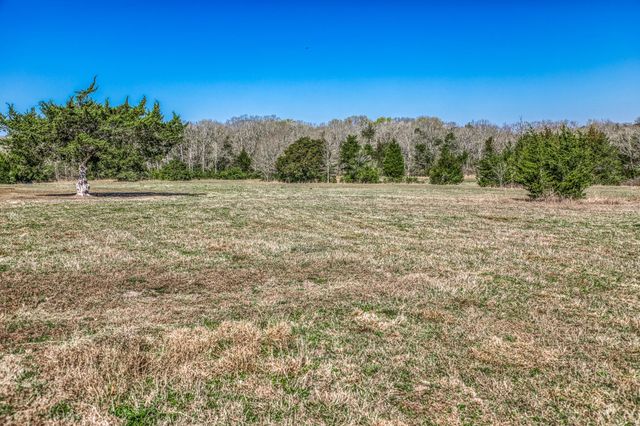 3831 Meadow View Lane, Fayetteville, TX 78940