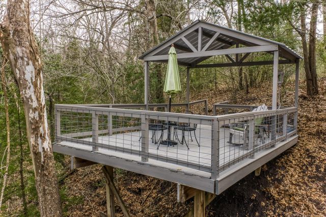 3831 Meadow View Lane, Fayetteville, TX 78940