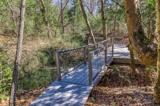 3831 Meadow View Lane, Fayetteville, TX 78940