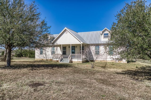 3831 Meadow View Lane, Fayetteville, TX 78940