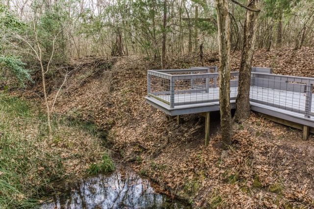 3831 Meadow View Lane, Fayetteville, TX 78940