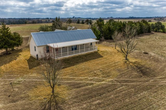 3831 Meadow View Lane, Fayetteville, TX 78940