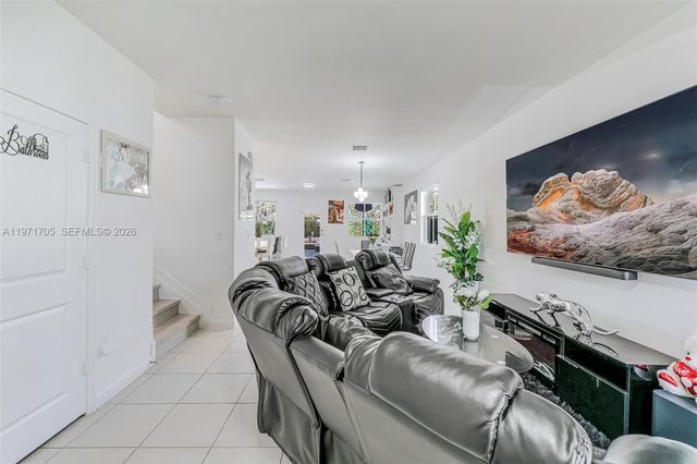 2369 NW 131st Cir, Miami, FL 33167