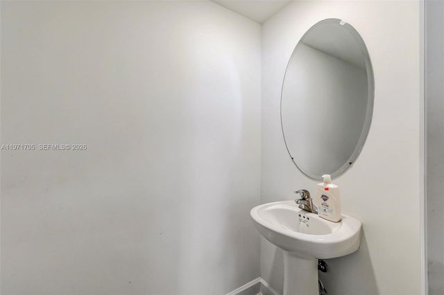 2369 NW 131st Cir, Miami, FL 33167