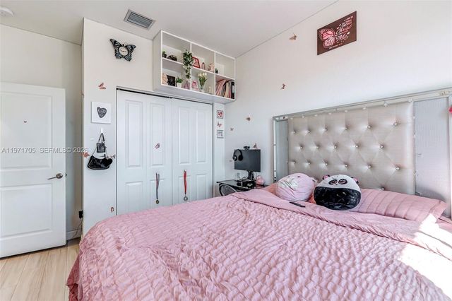 2369 NW 131st Cir, Miami, FL 33167