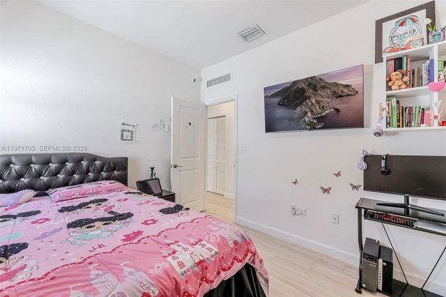 2369 NW 131st Cir, Miami, FL 33167