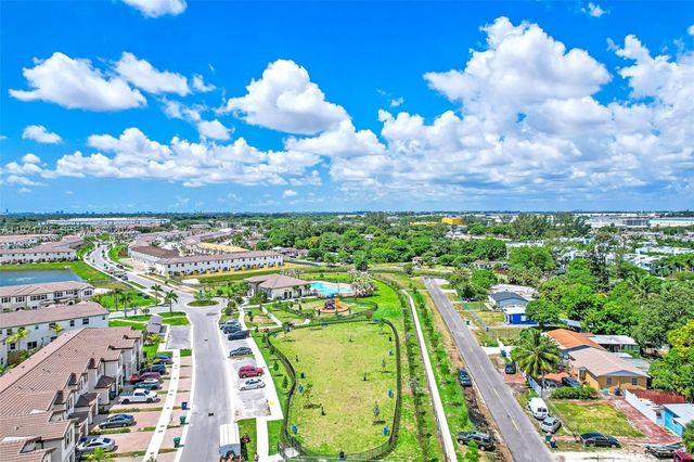 2369 NW 131st Cir, Miami, FL 33167