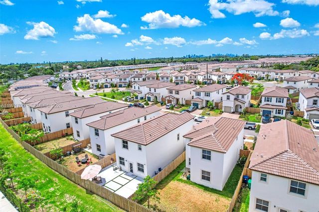 2369 NW 131st Cir, Miami, FL 33167