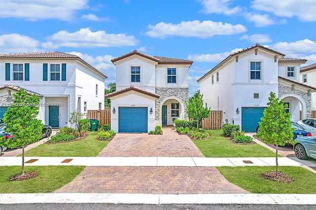 2369 NW 131st Cir, Miami, FL 33167