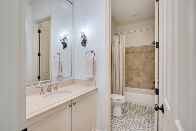 1910 CHATSWORTH DR, Germantown, TN 38138