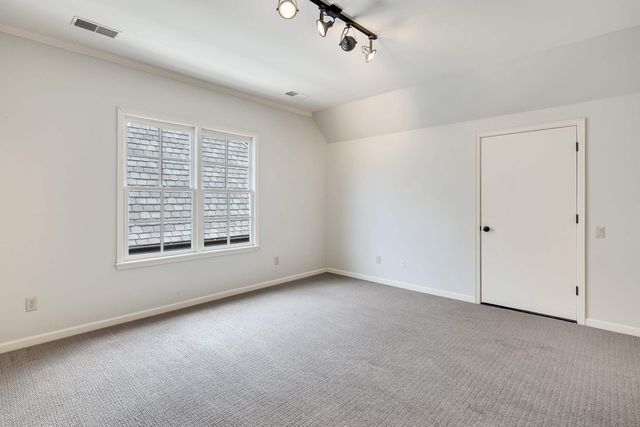 1910 CHATSWORTH DR, Germantown, TN 38138