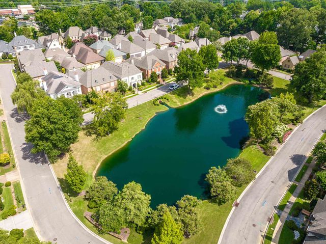1910 CHATSWORTH DR, Germantown, TN 38138