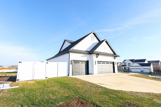 1112 Bell Grove Lane, Bloomington, IL 61705