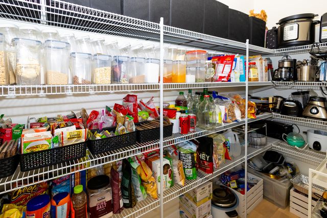 1112 Bell Grove Lane, Bloomington, IL 61705