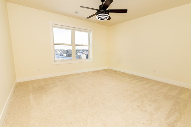 1112 Bell Grove Lane, Bloomington, IL 61705