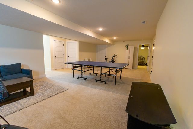 1112 Bell Grove Lane, Bloomington, IL 61705