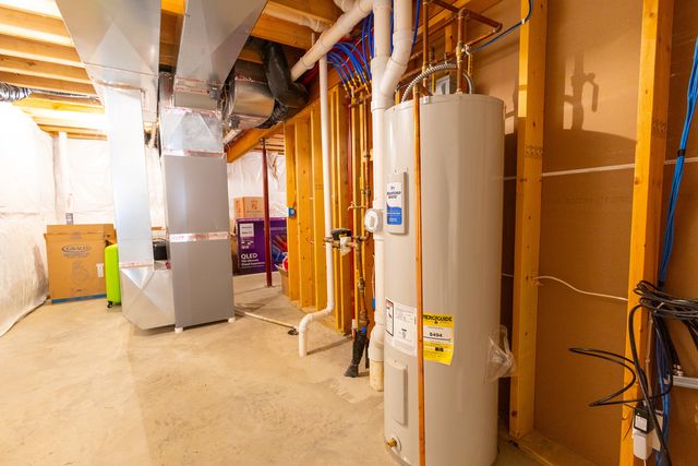 1112 Bell Grove Lane, Bloomington, IL 61705