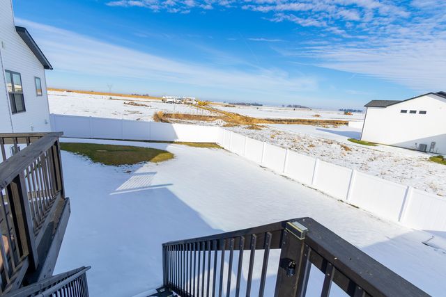 1112 Bell Grove Lane, Bloomington, IL 61705