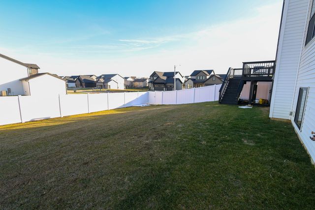 1112 Bell Grove Lane, Bloomington, IL 61705