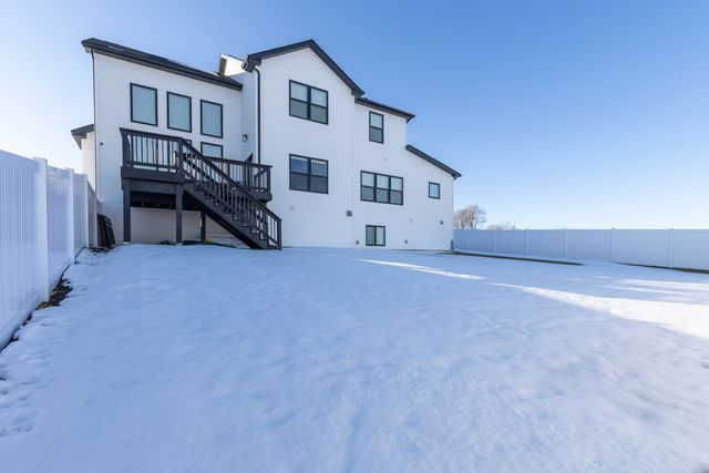 1112 Bell Grove Lane, Bloomington, IL 61705