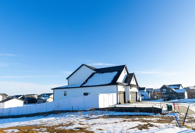 1112 Bell Grove Lane, Bloomington, IL 61705