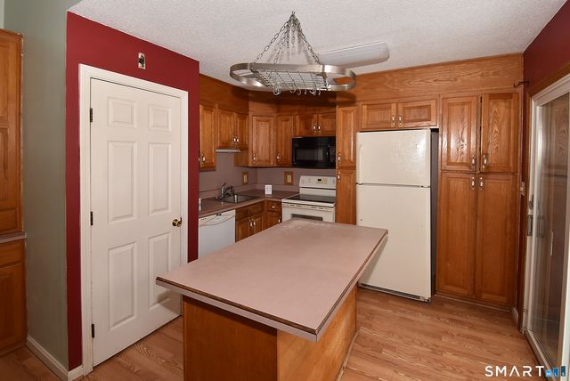 41 Cider Mill Road, Ellington, CT 06029