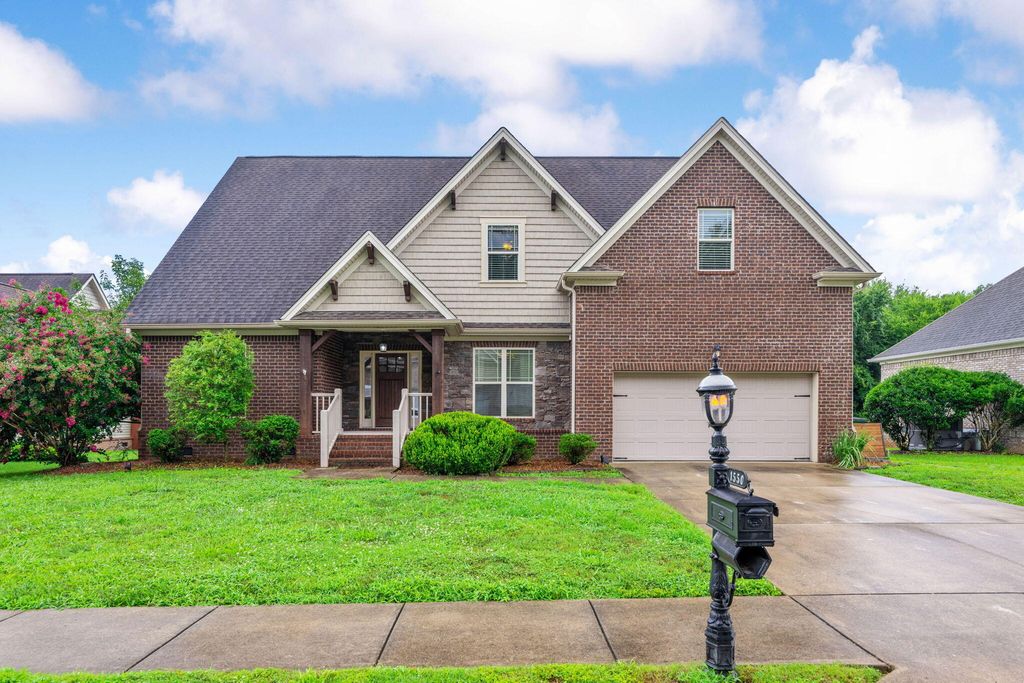 1550 Courtland Drive, Hixson, TN 37343