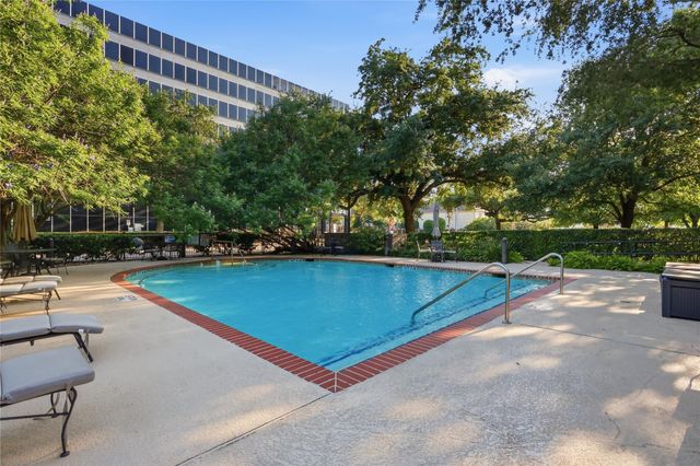 5050 Ambassador Way 112, Houston, TX 77056