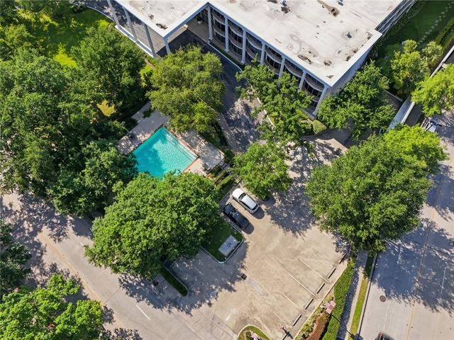 5050 Ambassador Way 112, Houston, TX 77056