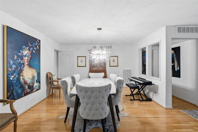 5050 Ambassador Way 112, Houston, TX 77056
