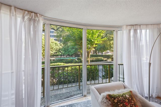 5050 Ambassador Way 112, Houston, TX 77056