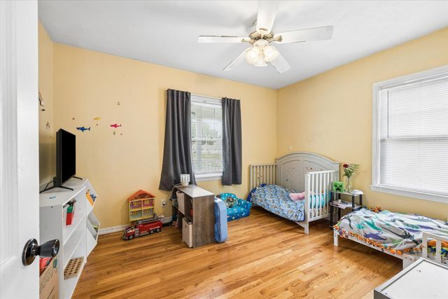 907 W Rusholme Street, Davenport, IA 52804