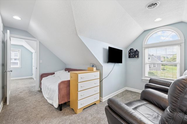 907 W Rusholme Street, Davenport, IA 52804