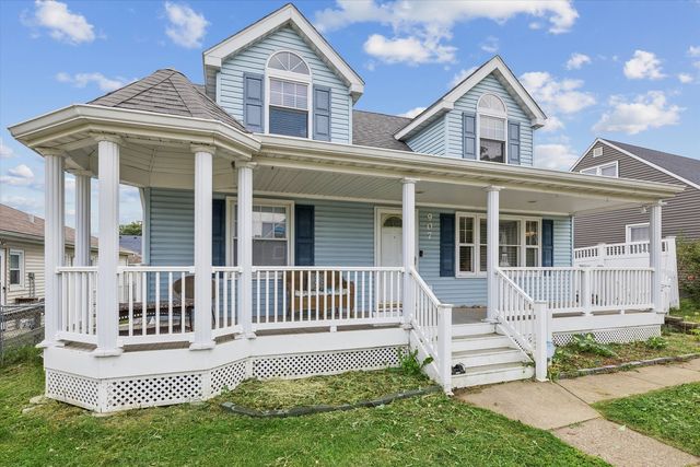 907 W Rusholme Street, Davenport, IA 52804