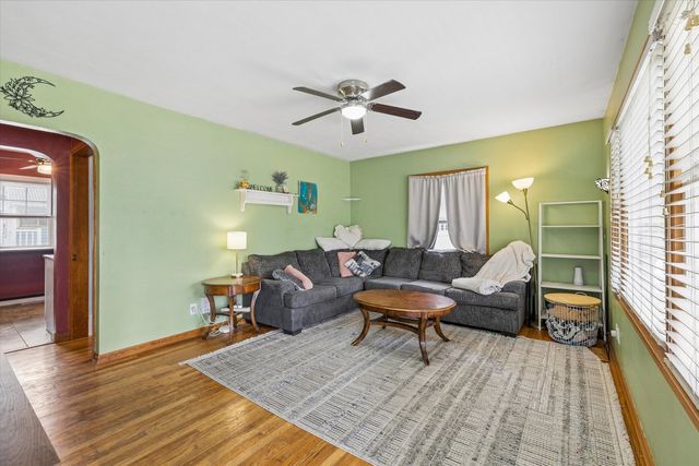 907 W Rusholme Street, Davenport, IA 52804