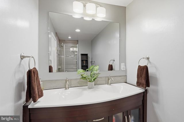 626 ARTWOOD DR, Philadelphia, PA 19115