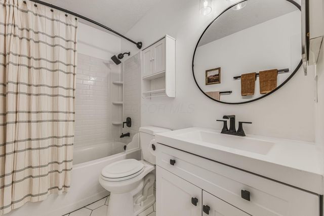 3752 Cypress Creek Drive, Columbus, OH 43228