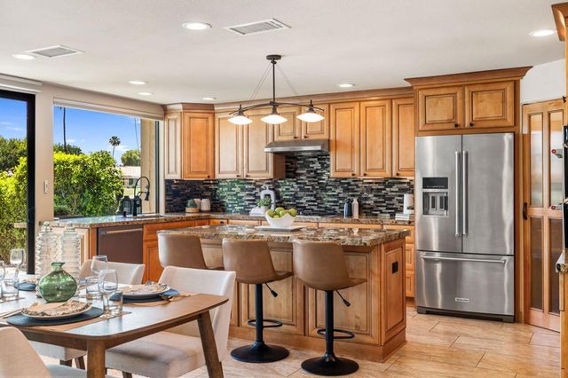 282 Serena Drive, Palm Desert, CA 92260