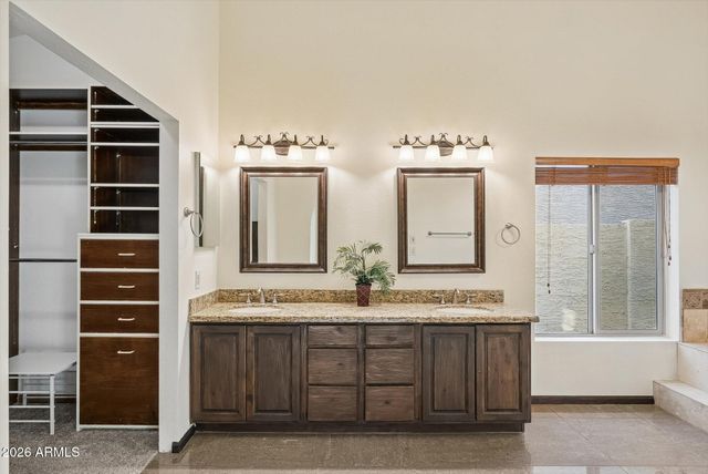 2202 E EGRET Court, Gilbert, AZ 85234