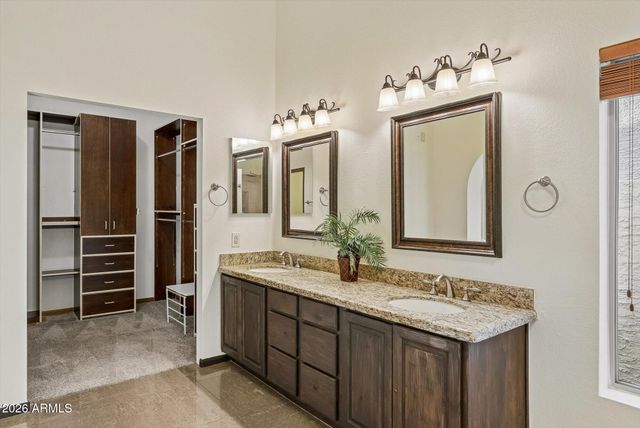 2202 E EGRET Court, Gilbert, AZ 85234