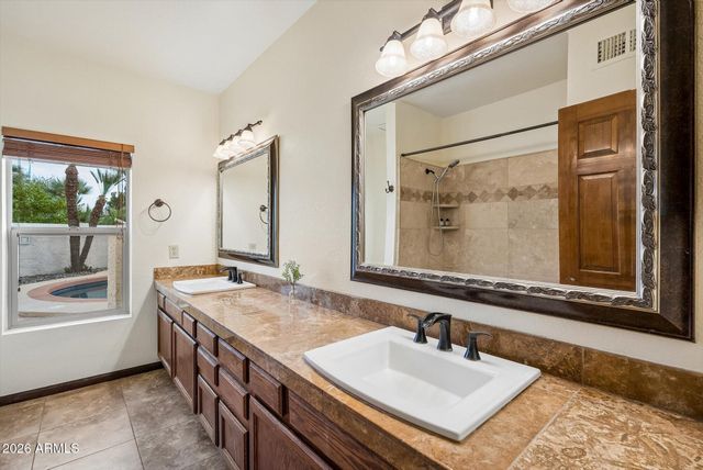 2202 E EGRET Court, Gilbert, AZ 85234