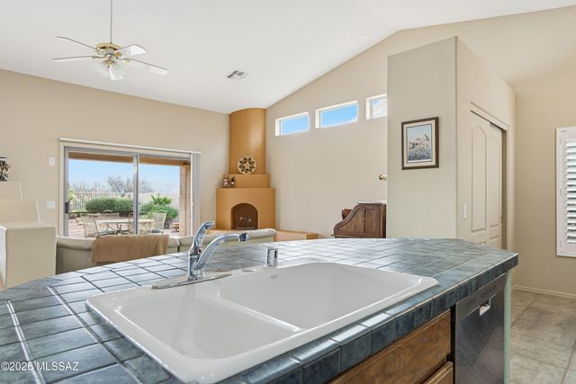 38511 S Lake Crest Drive, Tucson, AZ 85739