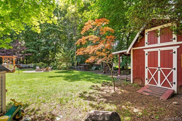 13 Provost Drive, Airmont, NY 10901