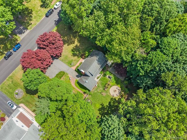 13 Provost Drive, Airmont, NY 10901