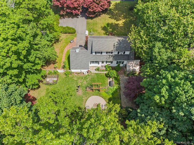 13 Provost Drive, Airmont, NY 10901
